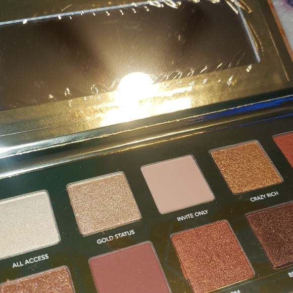 Buxom Palette - Picture 2 of 7